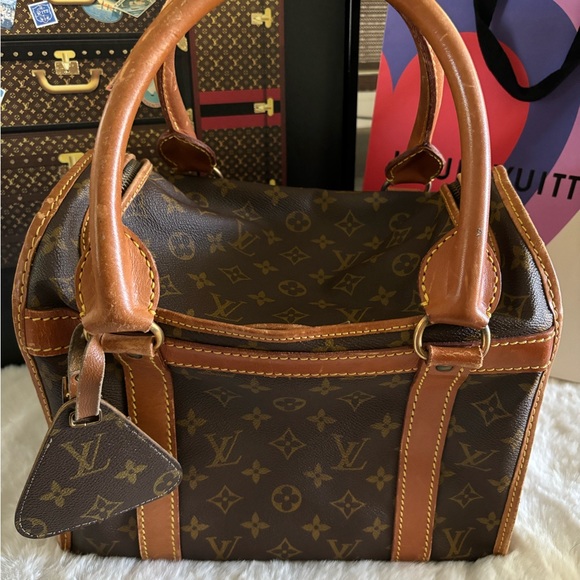 Louis Vuitton - Picture 14 of 16